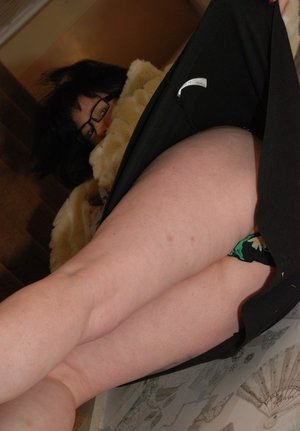 18 year girls lose their virginity while being double sexyed during a foursome